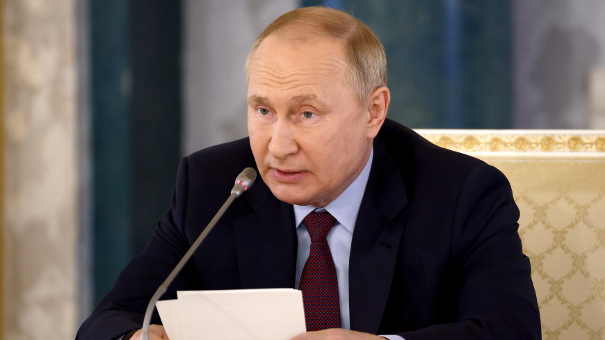 Путин поручил разработать обновленную стратегию развития автопрома