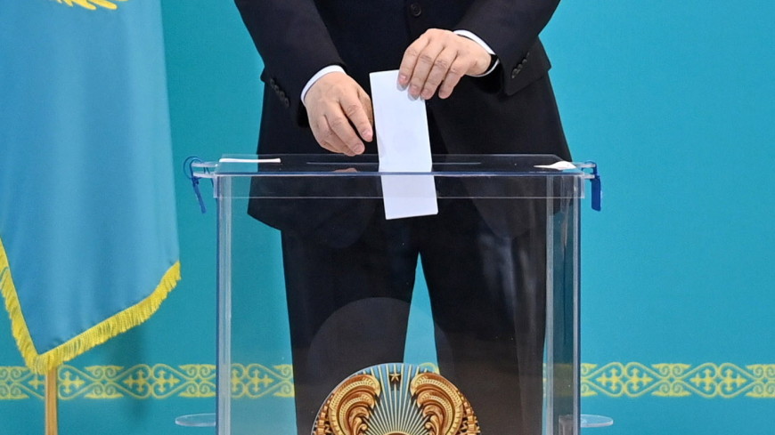 Наблюдатели не выявили нарушений на референдуме в Казахстане