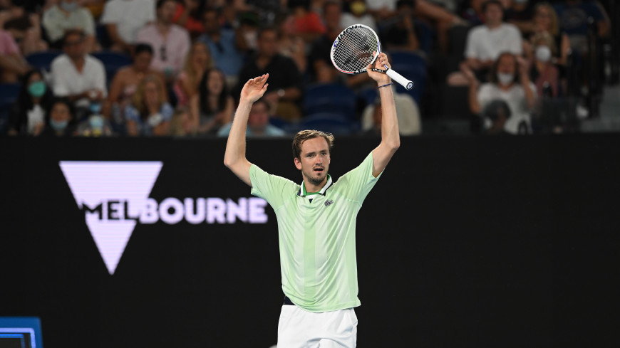 Теннисист Медведев проиграл Хуркачу в четвертьфинале турнира серии «Мастерс»