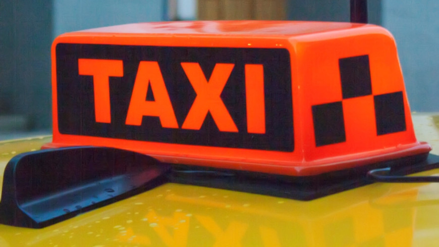 Такси в России оборудуют системой контроля состояния водителя