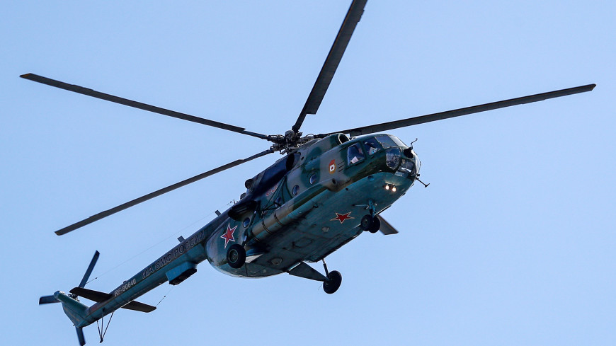 В Псковской области при посадке опрокинулся вертолет Ми-8