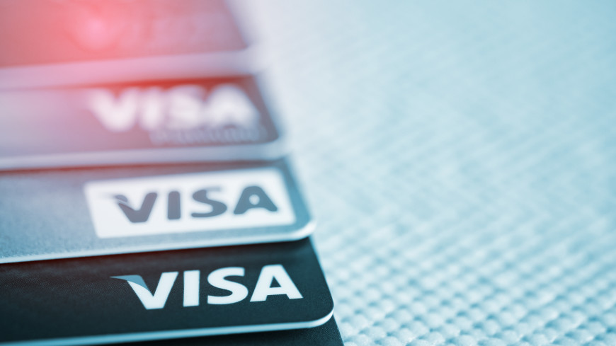 Visa продлила срок действия российских карт за рубежом до 11 марта
