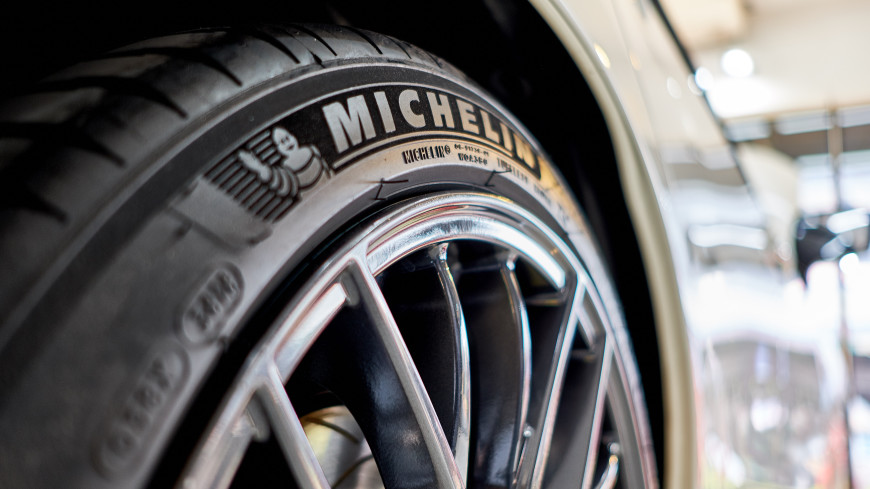Компания Michelin приостановит производство шин в России и их экспорт в страну