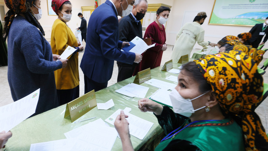 Явка на президентских выборах в Туркменистане за два часа составила более 25%
