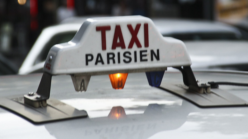 © Фото: Евгений Жуков / &quot;«МИР 24»&quot;:http://mir24.tv/, такси париж, такси франция