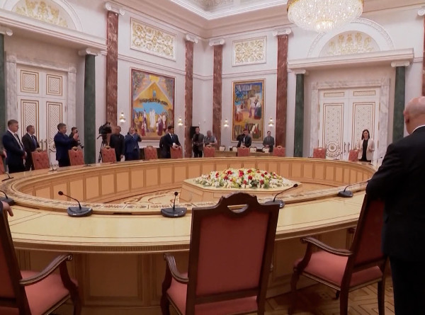 Во Дворце независимости в Минске прошла экскурсия для представителей МВД стран Содружества