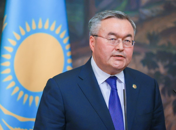 Глава МИД Казахстана передал генсеку ООН приглашение на Съезд лидеров религий
