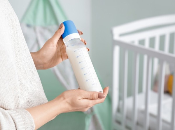 США столкнулись с дефицитом молочных смесей для детей