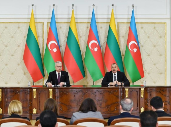Развитие связей: Ильхам Алиев встретился с президентом Литвы