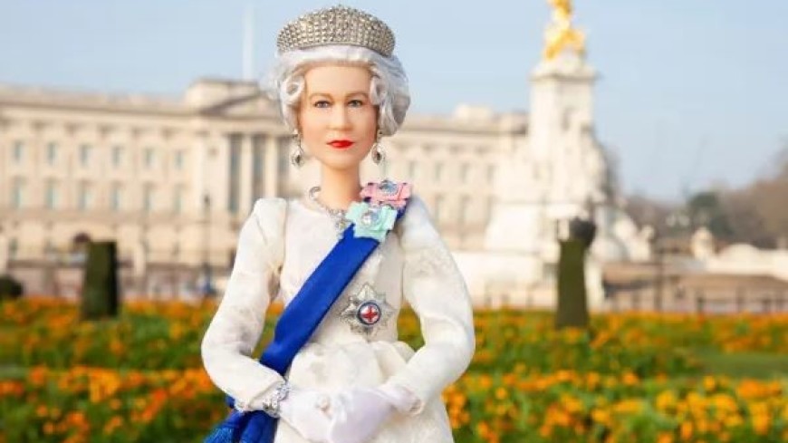 В Великобритании за три секунды раскупили кукол Барби с лицом королевы Елизаветы II