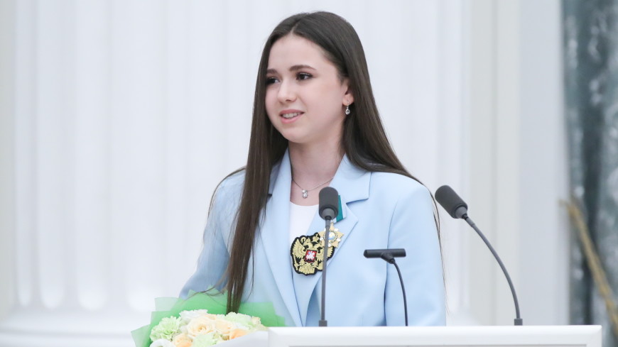 Стало известно, какой подарок Валиева получила на 16-летие от Путина