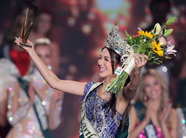 Кореянка впервые выиграла конкурс красоты «Мисс Земля»