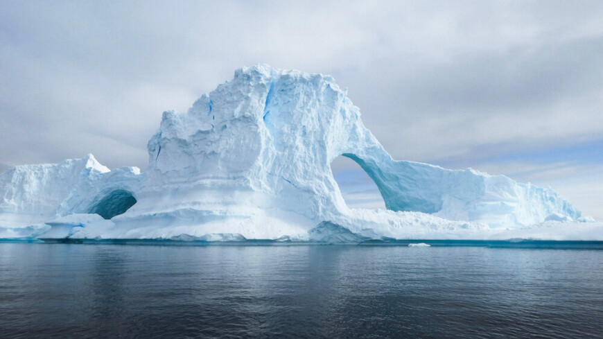 Подводные цунами от таяния ледников заметили в Антарктиде