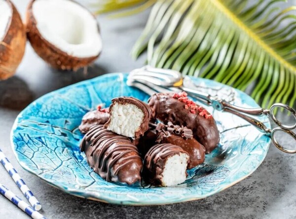 С коньяком, кокосом и клубникой: секреты приготовления домашних конфет