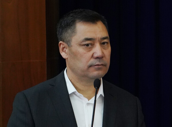 Президент Кыргызстана уволил четырех министров