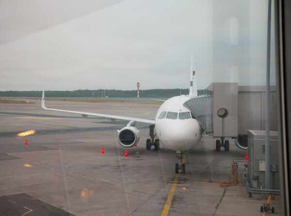 Летевший из Бишкека в Москву самолет совершил вынужденную посадку в Оренбурге