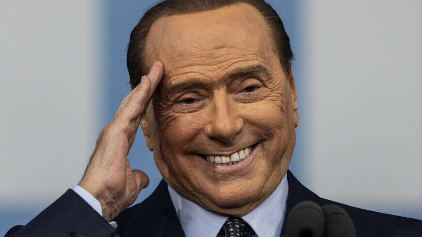 Сильвио Берлускони стал дедушкой в 17-й раз