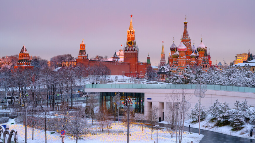 К зиме готовы: москвичи радуются первому снегу
