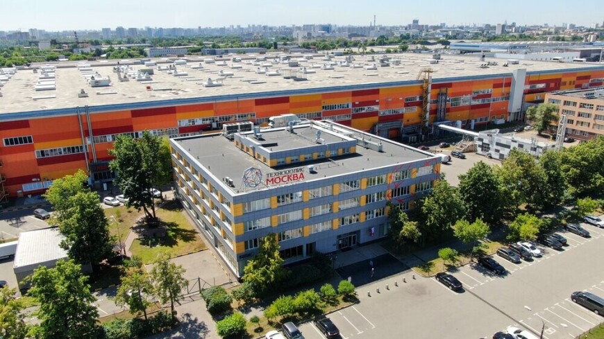 Производство пластиковых складских палет-поддонов запустили в Москве