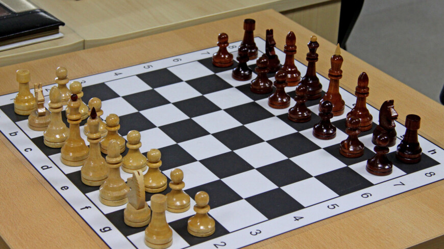 Непомнящий после победы над Карлсеном вышел в финал чемпионата мира по шахматам Фишера