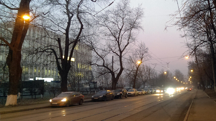 © Фото: Елизавета Шагалова, &quot;«МИР 24»&quot;:http://mir24.tv/, осень, смог, дым, москва, улица, утро, дорога