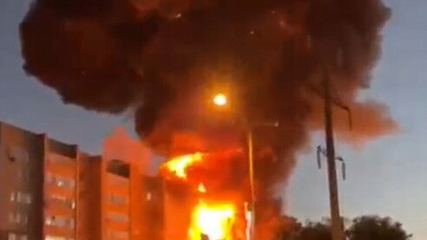 Пожар после падения самолета в Ейске охватил две тысячи квадратных метров
