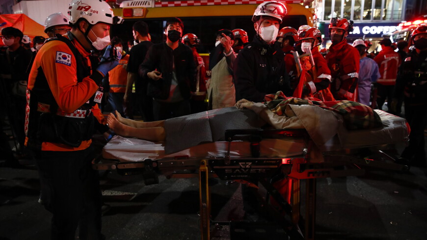 Хэллоуин, который стал настоящим кошмаром: подробности смертельной давки в Сеуле