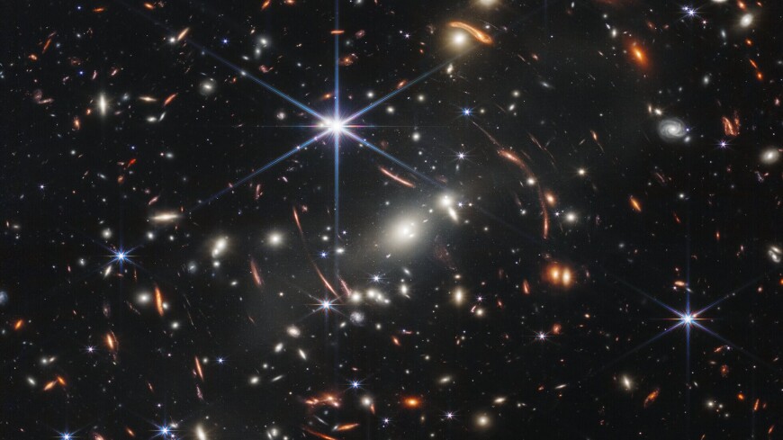 Телескоп «Джеймс Уэбб» нашел древнейшие шаровые скопления во Вселенной