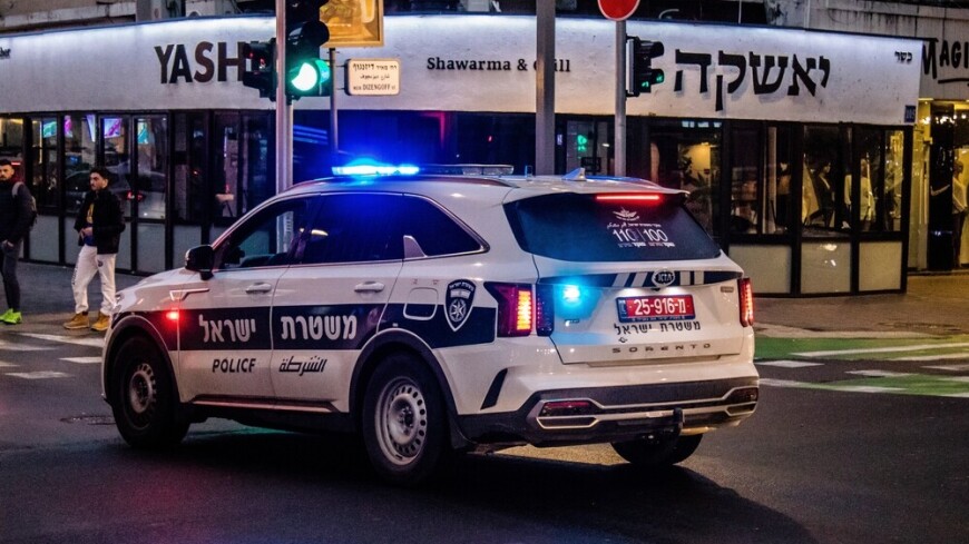 Неизвестный открыл стрельбу по автобусу и автомобилю в Израиле