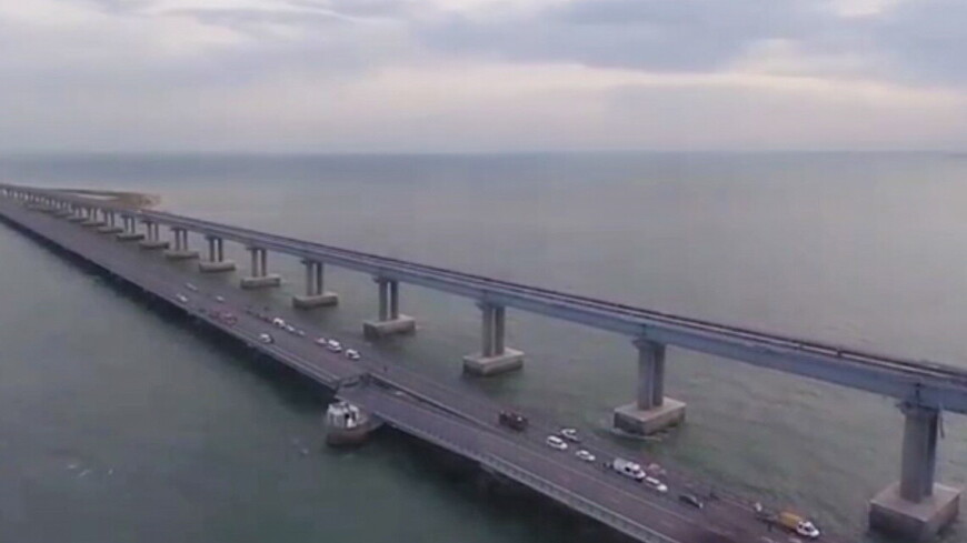 Минтранс: Движение грузовых и пассажирских поездов по Крымскому мосту идет по графику
