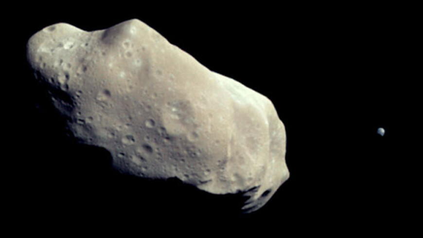 Фото: &quot;NASA&quot;:http://www.nasa.gov/, астероид, космос