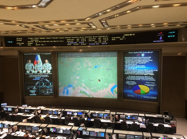 Экипаж космического корабля «Союз МС-21» вернулся на Землю