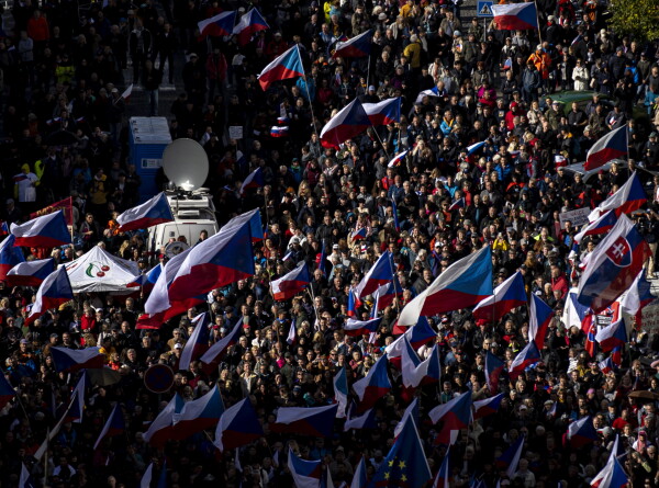 В городах Чехии прошли антиправительственные митинги