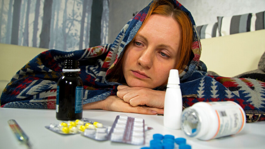 Фото: Максим Кулачков (МТРК «Мир») &quot;«Мир 24»&quot;:http://mir24.tv/, лекарства, болезнь, простуда, недомогание, насморк, кашель, температура, воспаление, грипп, организм, больной, градусник, таблетки