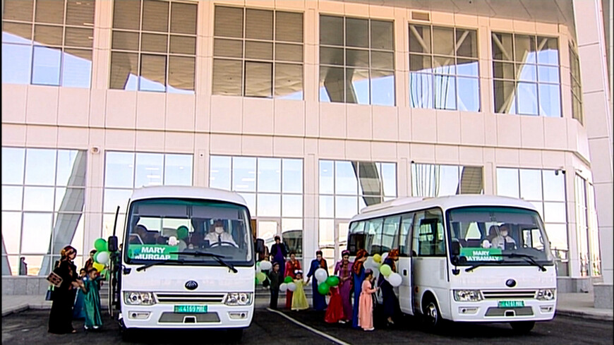 Новые автовокзалы в Туркменистане открыли с молитвами и концертами