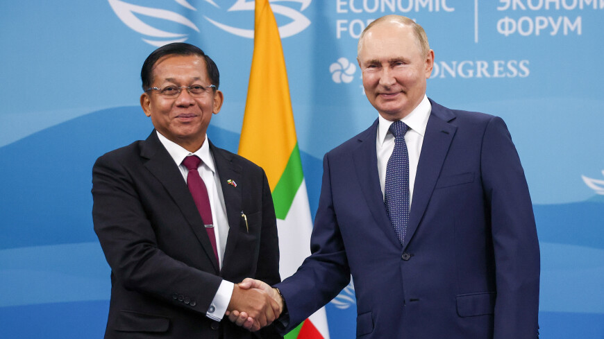 Путин встретился на ВЭФ с премьером Мьянмы Мин Аун Хлайном