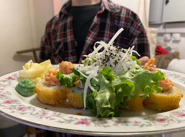 Мясные суши и роллы из салата &laquo;Сельдь под шубой&raquo;: как готовят японские блюда в Казахстане?
