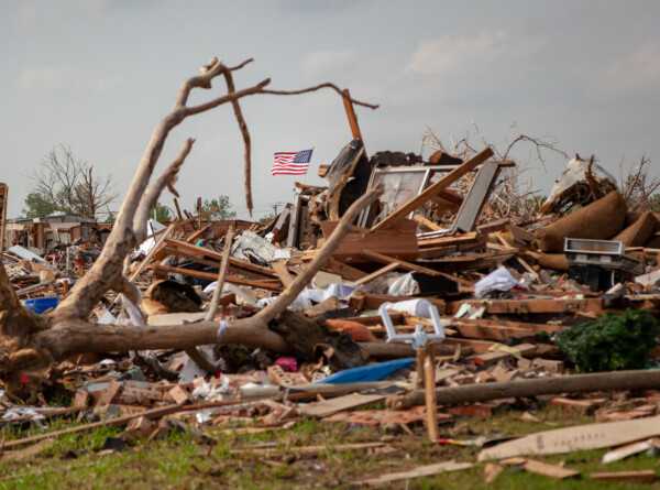 Число погибших от десятков торнадо в США выросло до 26 человек