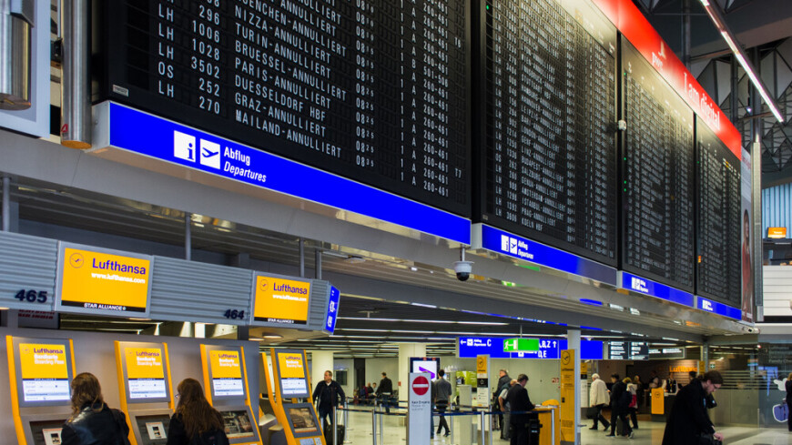 Работники служб безопасности аэропорта Берлина начали забастовку