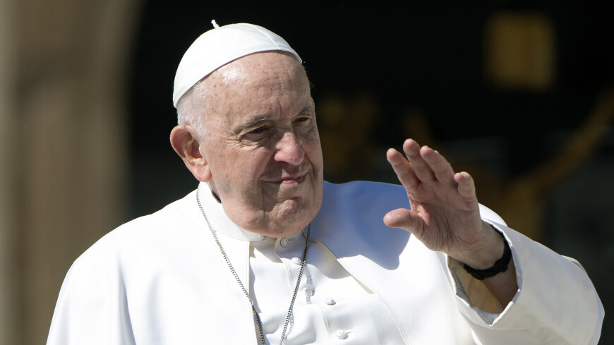 Папа Франциск провел в соборе Святого Петра мессу в Страстной четверг