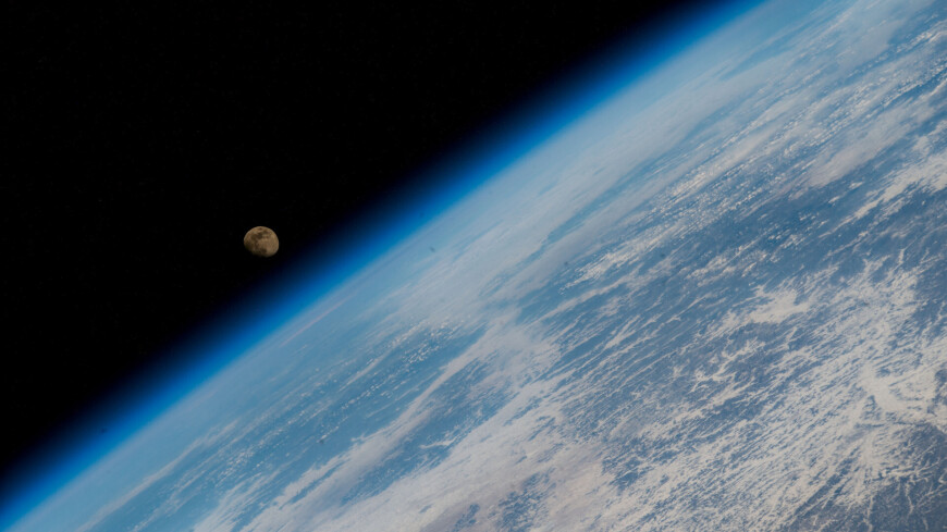 Луна, месяц, орбита, спутник, атмосфера, горизонт