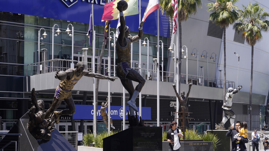 Статуя Коби Брайанта появится рядом с домашней ареной «Лос-Анджелес Лейкерс»