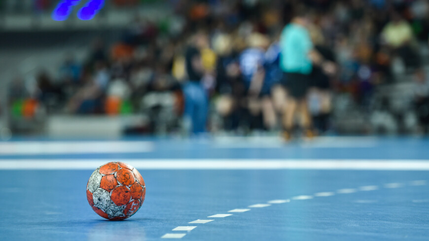 Женские сборные 10 стран встретились на чемпионате Европы по гандболу в Баку