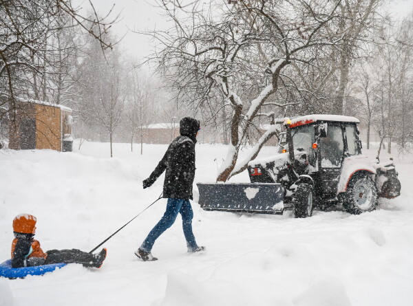 Московский регион приходит в себя после сильнейшего за 145 лет снегопада