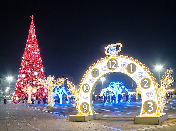 Новогодний Душанбе: зимний городок и тысячи огней. ФОТО