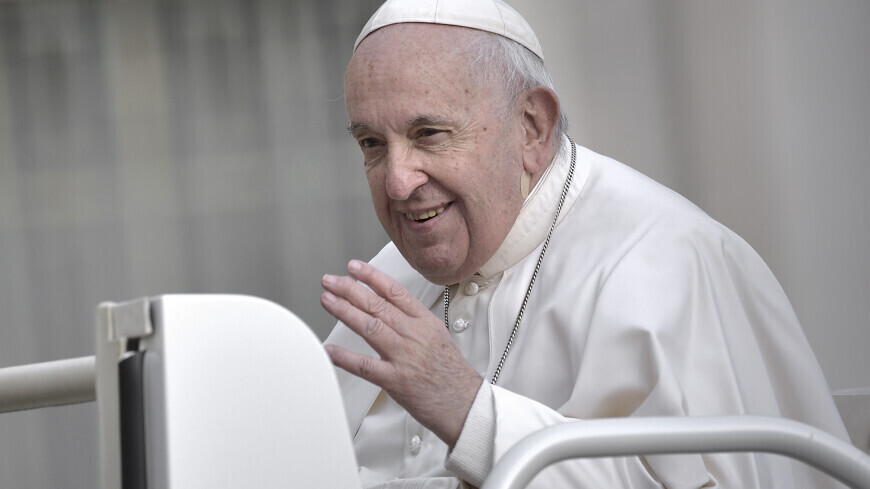 Папа Римский отменил аудиенцию из-за простуды