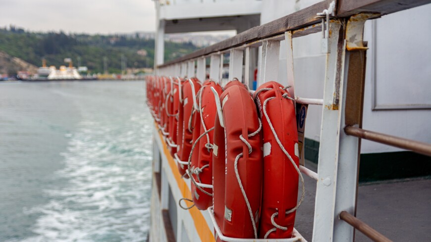 Для спасения потерявшего ход в Охотском море судна Amber Baltic направили второй буксир