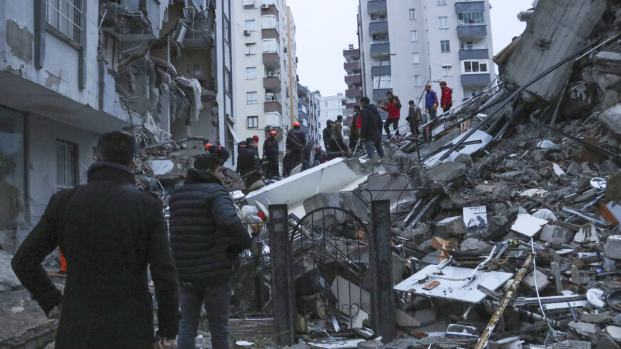 Число жертв землетрясения в Турции увеличилось до 3 381