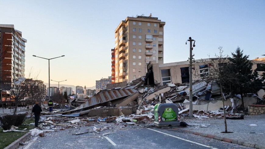 Количество погибших при землетрясении в Турции превысило 8,5 тысяч человек