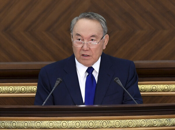 Назарбаев перенес операцию на сердце